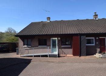 5 Roucan Court, Collin, Dumfries, DG1 4JH - Grieve Grierson Moodie & Walker